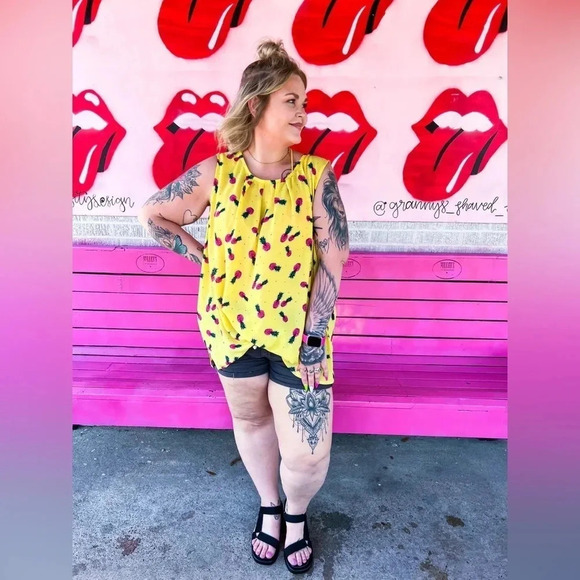 Torrid Yellow Pineapple Georgette Ruffle Tank Blouse Size M Medium 00 - Picture 6 of 6